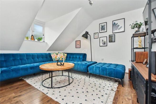 2 bed Apartment for sale Image 11