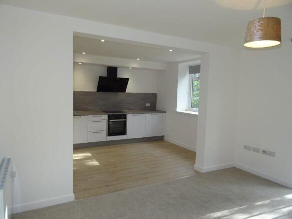 2 bed Apartment to rent Image 7