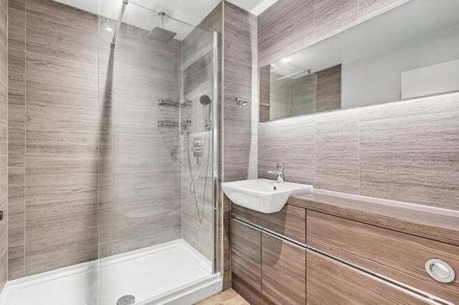 2 bed Flat for sale Image 11