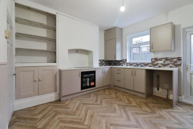 3 bed Terraced for sale Image 6