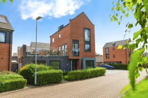 30, Greenfinch Avenue, Preston PR4 0PF