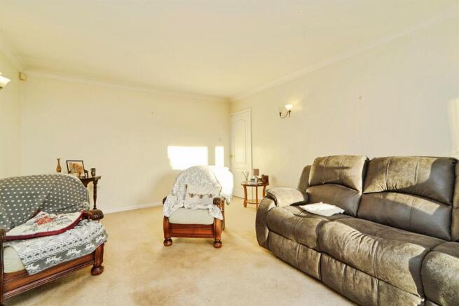 2 bed Detached Bungalow for sale Image 10