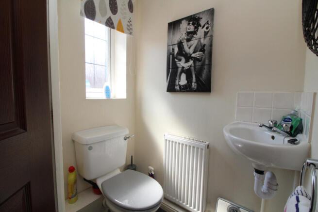 3 bed Semi-Detached for sale Image 4