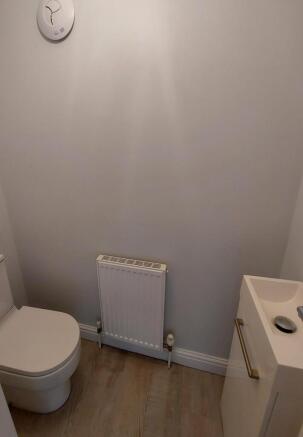 3 bed Semi-Detached to rent Image 6