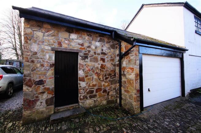 USE Garage and Workshop.JPG