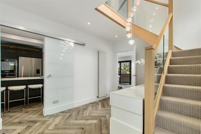 16 Foalhurst Close (19).jpg