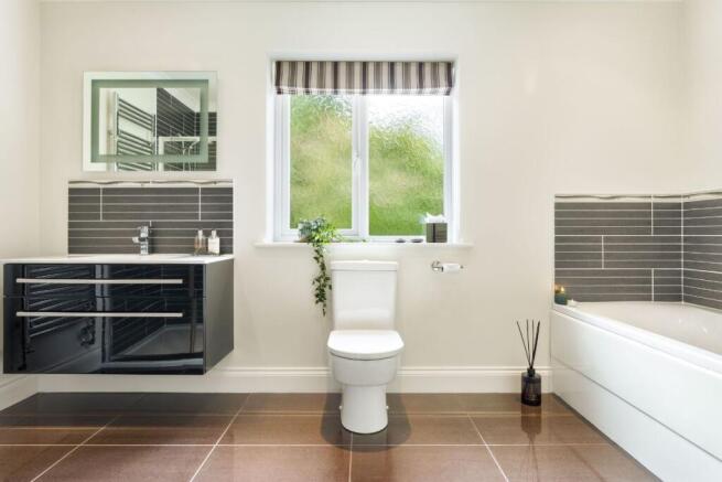 Main Room En-suite