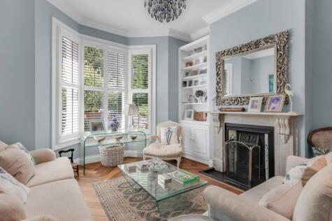 Cromwell Avenue, Highgate, N6