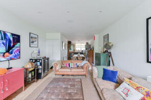 93, Blenheim Gardens, London SW2 5DA