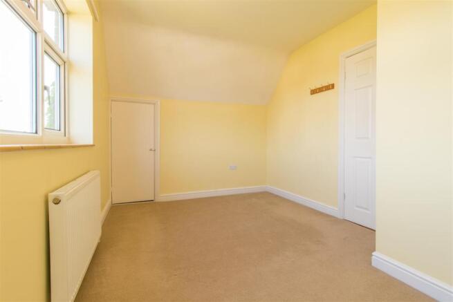 37 Whitethorn Lane-8.jpg