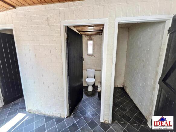 3 bed Semi-Detached for sale Image 6