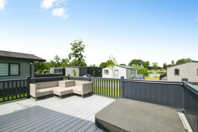 2 bed Lodge for sale Image 7