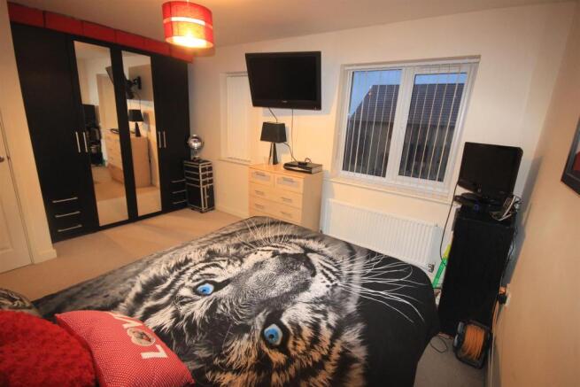 BEDROOM 1