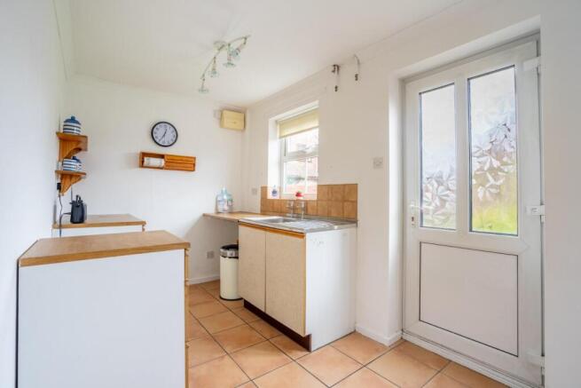 2 bed Semi-Detached for sale Image 5