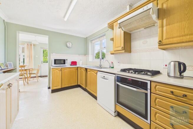 Hawthorne Close, Loddon photo 4