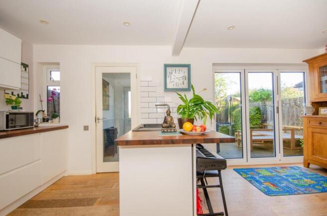 Kitchen-breakfast room.jpg