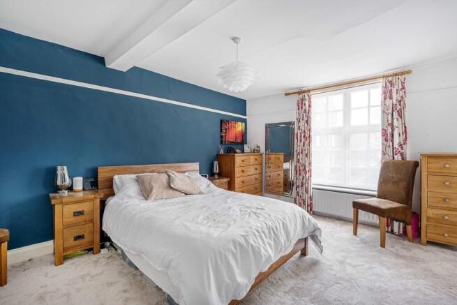 3 bed Terraced for sale Image 11