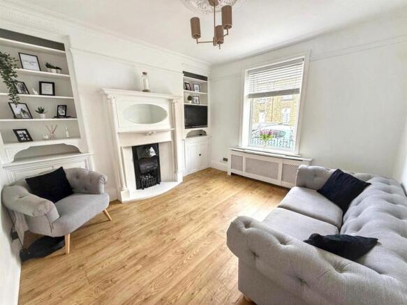 4 bed Terraced for sale Image 4