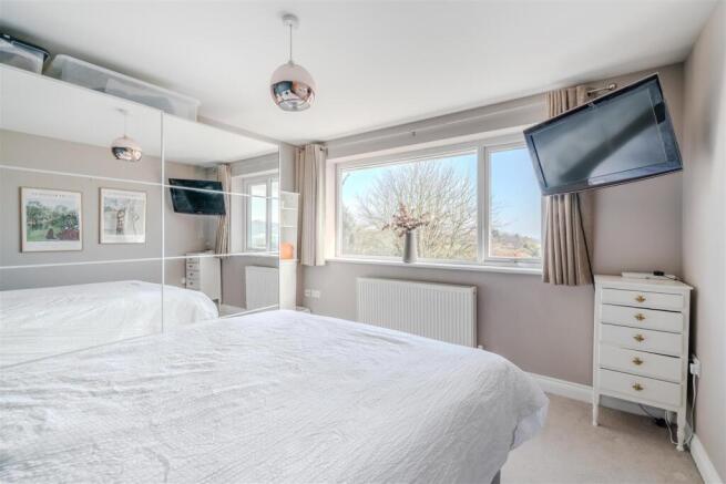 Bedroom 1.jpg