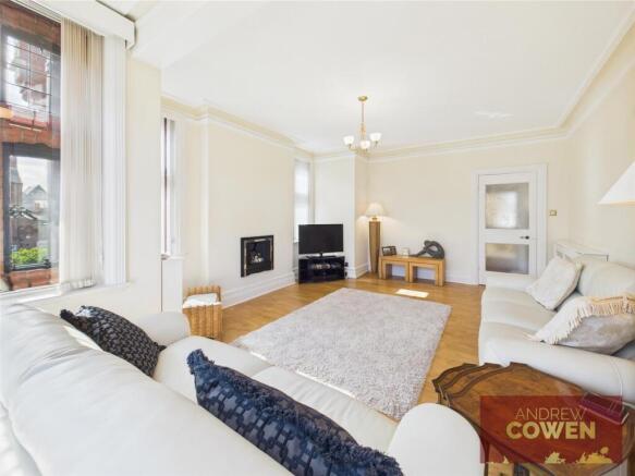 2 bed Apartment for sale Image 5