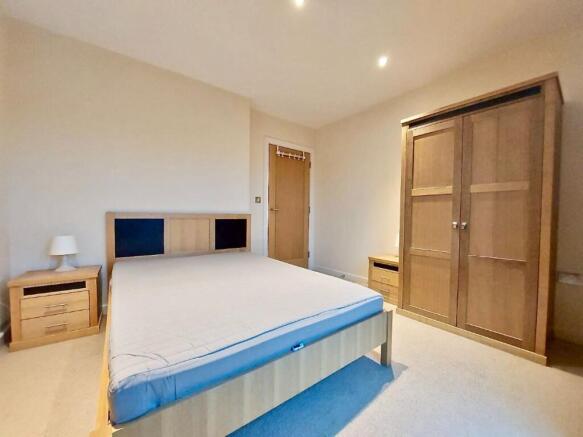 1 bed Apartment to rent Image 8