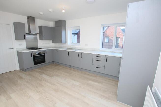 Kitchen 2.JPG
