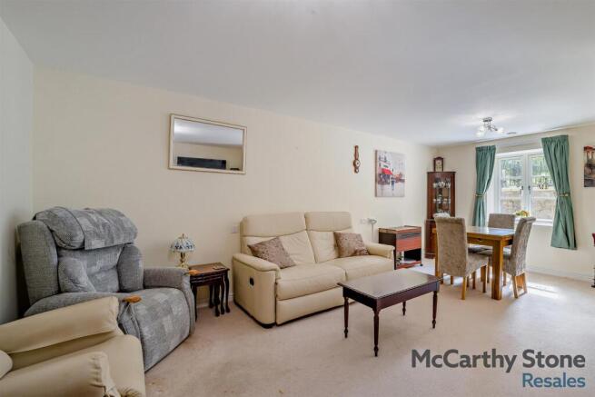 Living/Dining Room