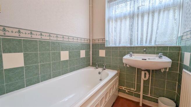 Bathroom-1.jpg