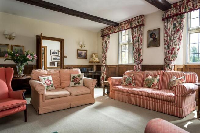 69 - Bagendon Manor - GL7 7DU - L Web.jpg