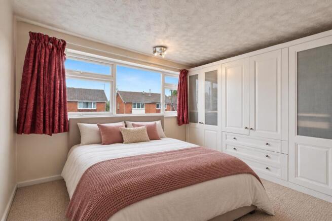 3-bed semi-detached on Elswick Drive, Beeston, Nottingham, £250,000