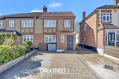 Hacton Drive, Hornchurch, RM12
