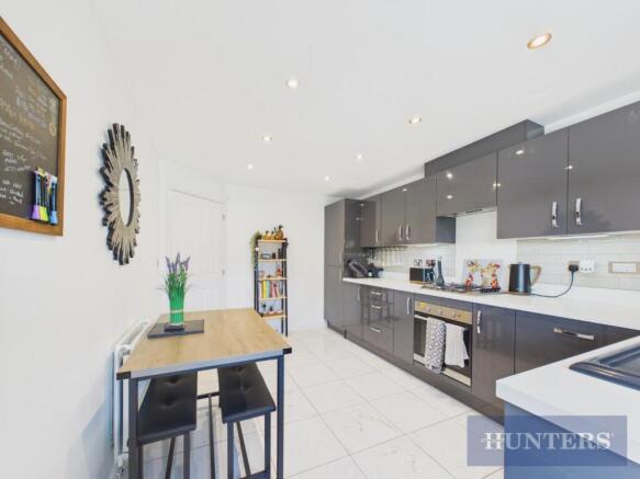 4 bed Detached for sale Image 5