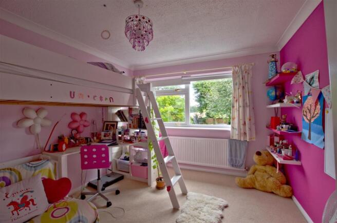 Bedroom 1.jpg