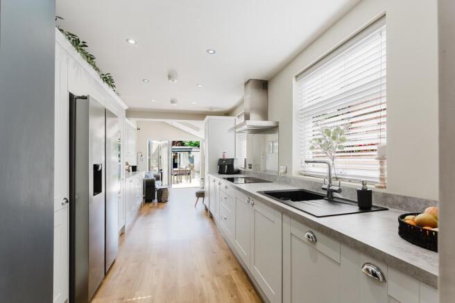 149 Avondale Road, Kettering-10.jpg