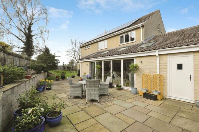 4 bed Detached for sale Image 11