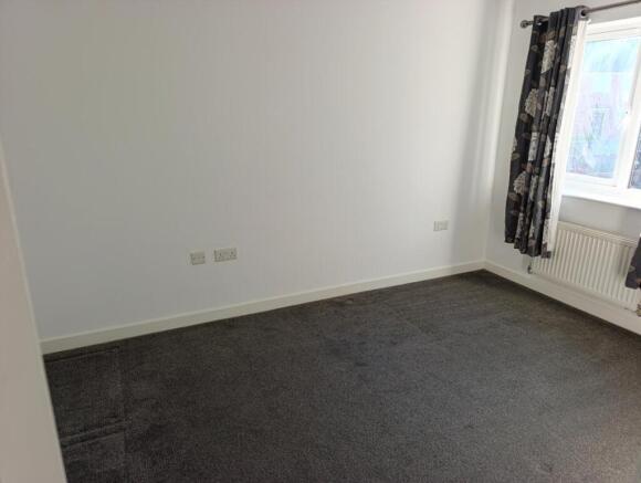 3 bed Semi-Detached to rent Image 4