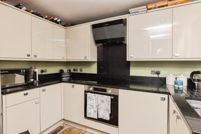 2 bed End of Terrace for sale Image 8