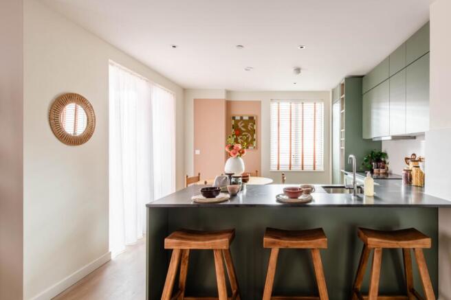 Living & Kitchen