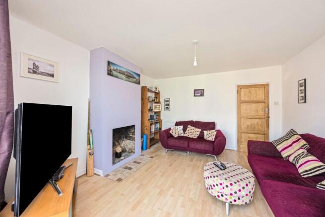 Bramber Avenue 44 LIVING ROOM2.jpeg