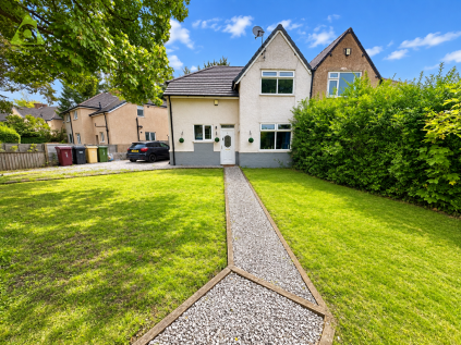 2 The Crescent, Westhoghton, BL5 2AE