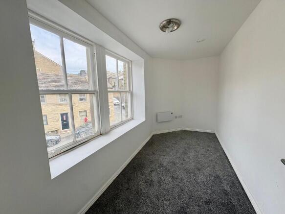 2 bed Apartment to rent Image 5