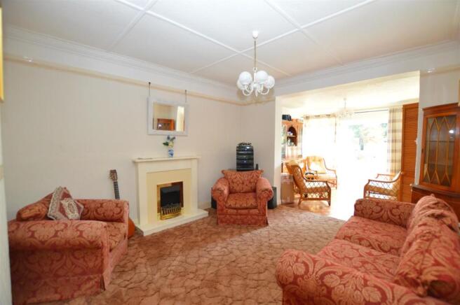 7 Keswick Road lounge.jpg