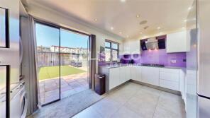 7, Holyrood Gardens, Edgware HA8 5LS