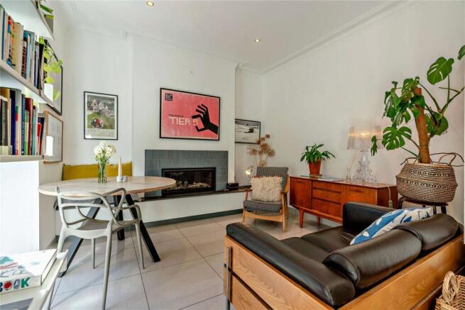5 bed Semi-Detached for sale Image 6