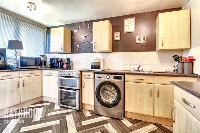 2 bed Maisonette for sale Image 12