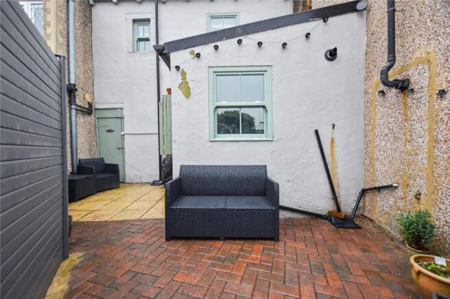 2 bed Town House for sale Image 9