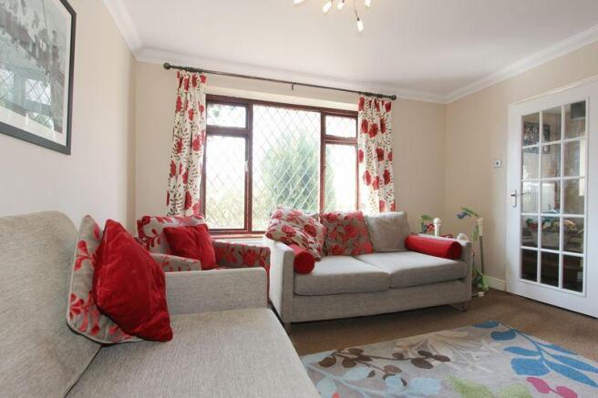 LOUNGE 2