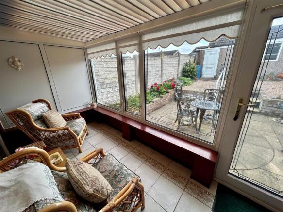 2 bed Semi-Detached Bungalow for sale Image 6