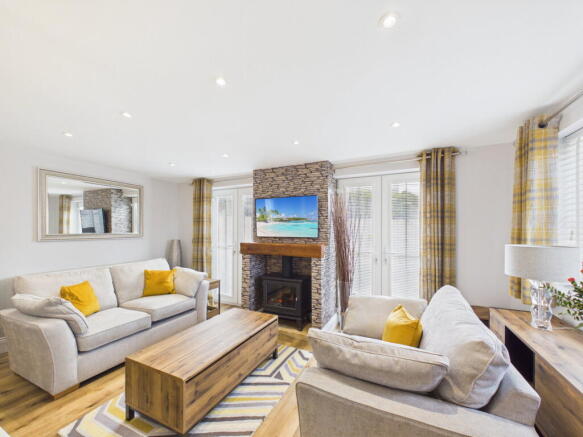 2 bed Detached Bungalow for sale Image 7