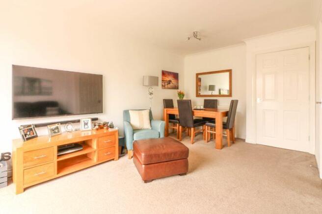 Sitting/Dining Room